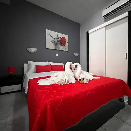 Niriides Apartment *